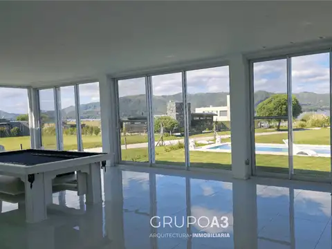 CASA PREMIUM CON VISTA AL LAGO – PUERTO DEL ÁGUILA- 865