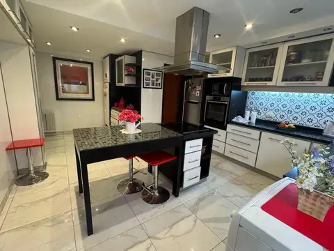 Departamento 4 ambientes con 3 baños