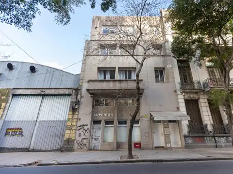 EDIFICIO EN VENTA IMPECABLE Ayacucho al 500