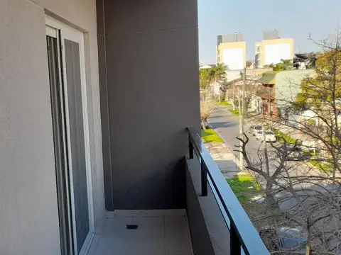 Departamento en Alquiler en Villa Bosch, $ 800.000