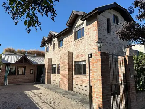 CASA - TORCUATO - 7 AMBIENTES - JARDIN PISCINA- venta