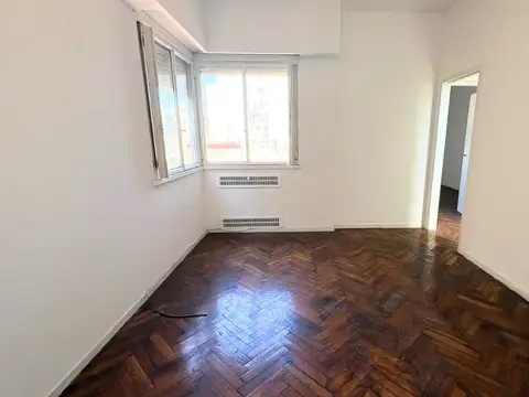 Departamento de 3 Ambientes, Muy Luminoso, Lavadero Independiente