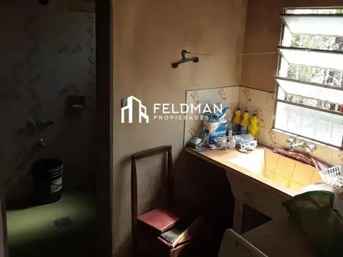 Casa 5 ambientes con 2 baños