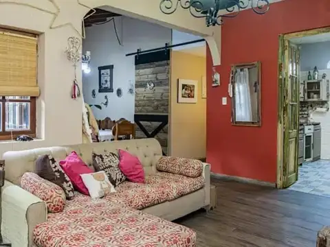 Casa en Venta con 1 cochera