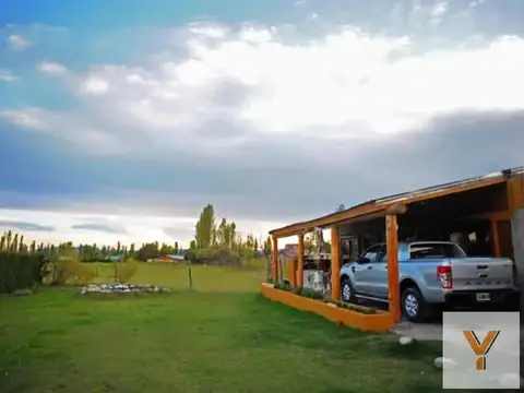 Casa en venta - 4 Dormitorios 2 Baños - Cocheras - 2.000Mts2 - San Rafael