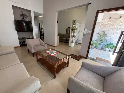 Casa en Venta en Posadas, USD 370.000