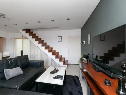 Venta Departamento 3 ambientes con cochera Villa Ballester .-
