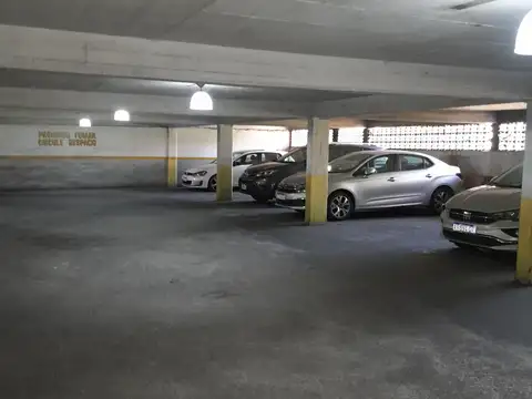 COCHERA EN VENTA EN LANÚS OESTE