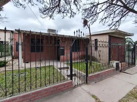 Venta Casa 3 dormi 2 baños zona ruta 20 las palmas