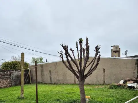 VENTA DE CASA SOBRE ESQUINA - PILAR