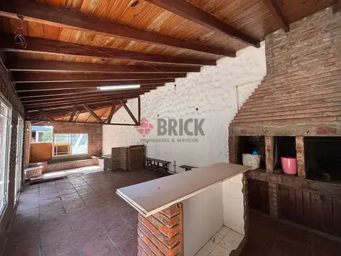 Quinta en Venta en Villa Luzuriaga, USD 120.000