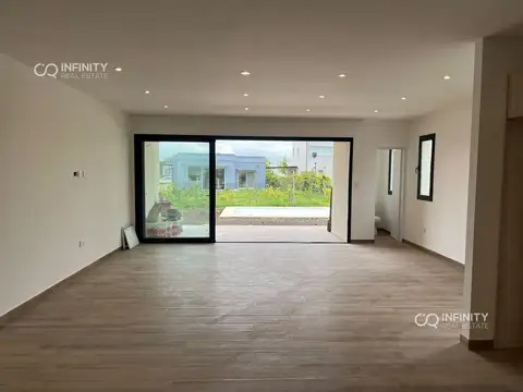 Casa 4 ambientes con 3 baños