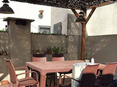 Depto Tipo Casa en Venta 60 años