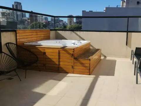 Amb. C/Kitch,lum, AIre ac, Yacuzzi, Parr, Solarium ,Tza