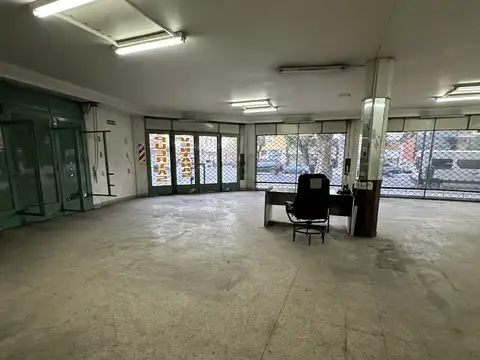 Avenida Eva Perón 5400, Piso PB