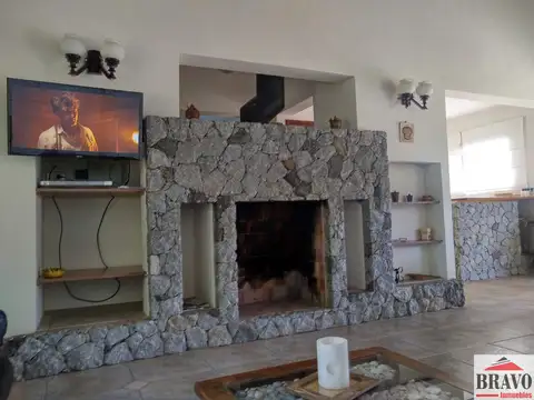 Casa en Venta en Mar De Las Pampas, USD 240.000
