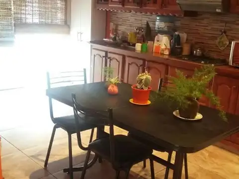 Casa 4 ambientes con 4 baños