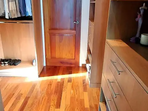 APT CREDITO. GRAN CALIDAD. MUY AMPLIA. LOTE 1.212 m2.