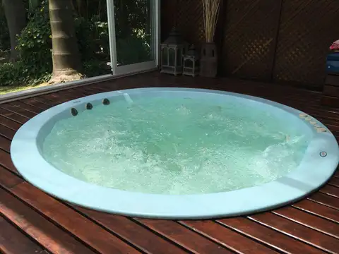 Casa 6 ambientes con 3 baños