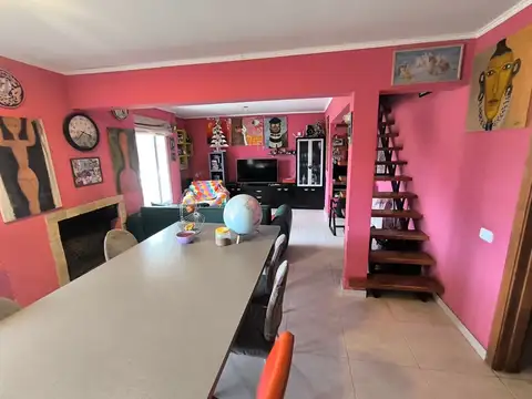 Casa 7 ambientes con 4 baños
