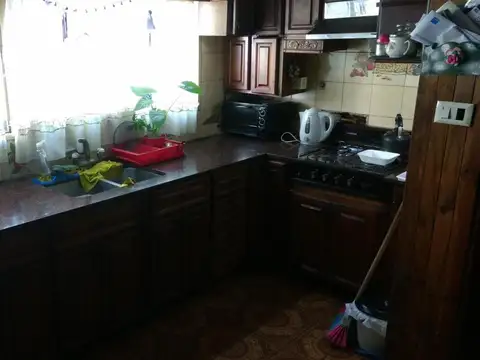 DEPARTAMENTO 5 AMB EN 1ER PISO - SAN MARTÍN CENTRO VENTA