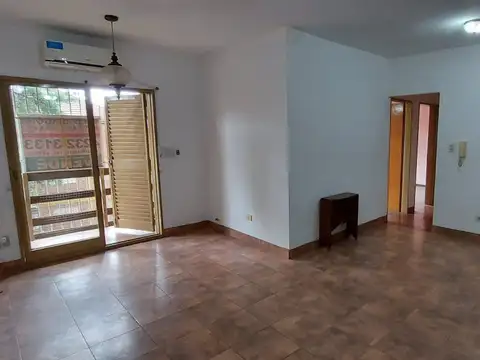 Emilio Mitre 300