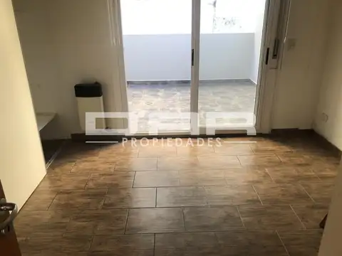 Depto Tipo Casa 2 ambientes con 1 baño