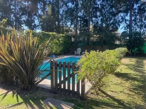 Casa 6 ambientes con 3 baños