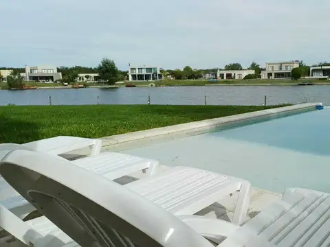 Casa Chalet  en Alquiler en San Sebastian, Escobar, G.B.A. Zona Norte