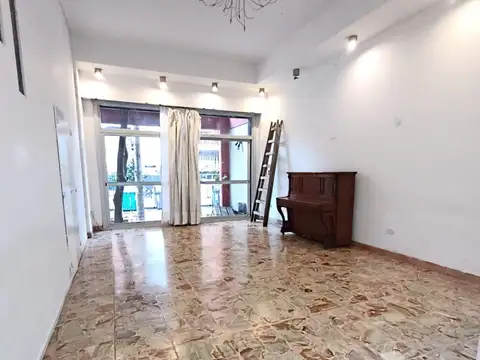Depto Tipo Casa en Alquiler de 6 ambientes