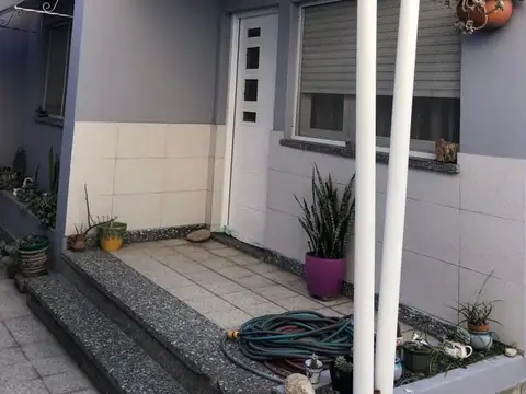 Depto Tipo Casa en Venta en Villa Riachuelo, USD 120.000
