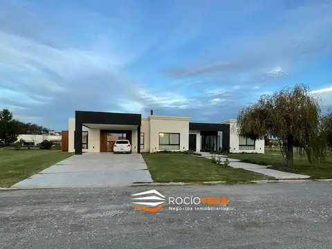 Casa en Alquiler en Everlinks Golf & Country Club, USD 1.800