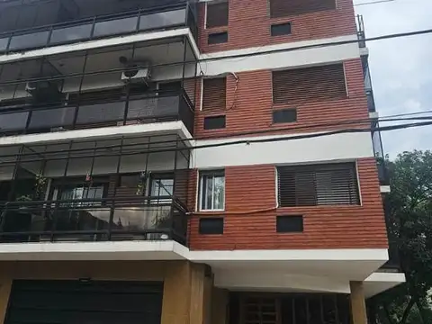 Semipiso excelente unico con super balcones aterrazados, 3 cocheras y baulera en DEVOTO R