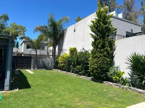 Terreno en Venta 30  mts Fondo
