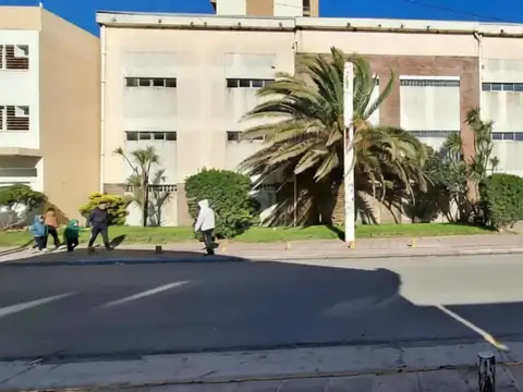 Oportunidad edificio comercial, hoy estacionamiento, VILLA GESELL – PASEO 105