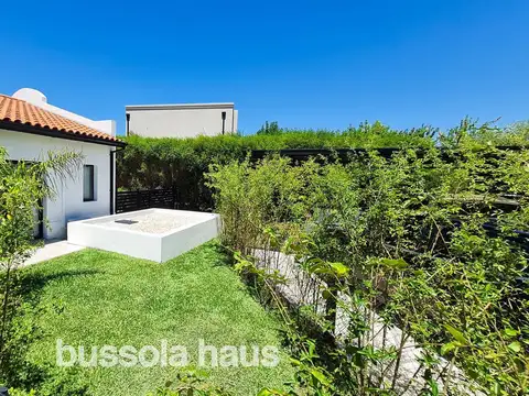 Casa en Venta con 5 cocheras