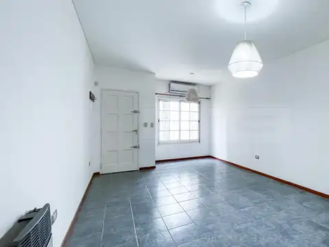 Depto Tipo Casa 4 ambientes con 1 baño