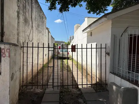 LLAVE EN MANO: 2 DEPTOS DE PASILO CON RENTA EN B° LAS FLORES