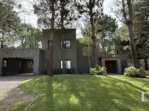 Casa en Alquiler Temporal de 4 dormitorios