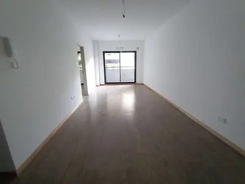 Departamento dos ambientes - Balcón corrido al frente