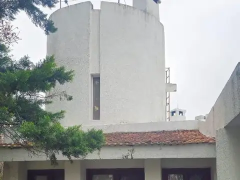 Casa 7 ambientes con 3 baños