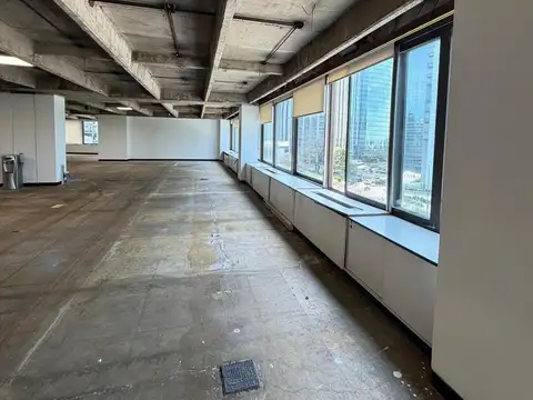 Oficina en Alquiler con 2 cocheras