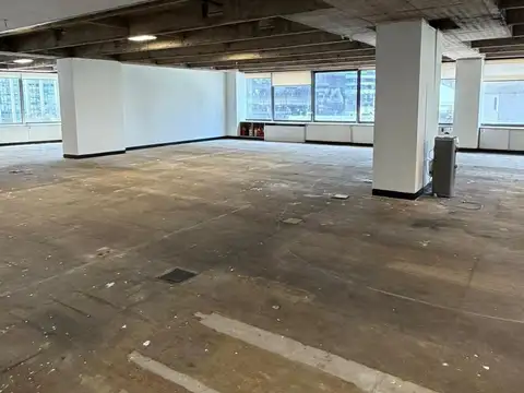 Oficina en Alquiler al Norte