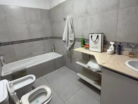Muy Linda casa 4 dor vta suite/gge/qcho exc zona en Vaqueros