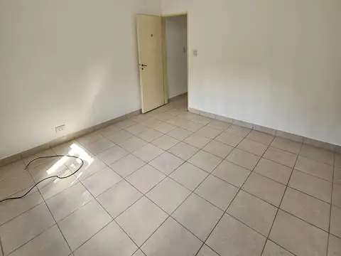 Departamento en Alquiler en Paso del Rey, $ 450.000