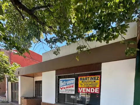 VENTA CASA 2 DORMITORIOS FONDO LIBRE MERLO