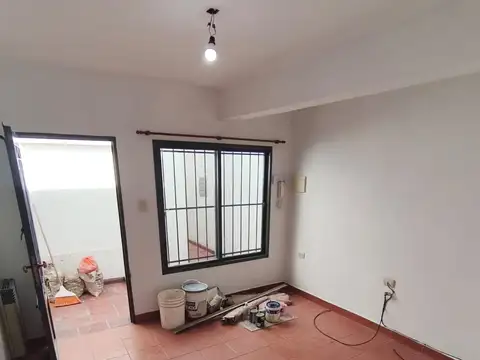 Depto Tipo Casa en Alquiler de 4 ambientes