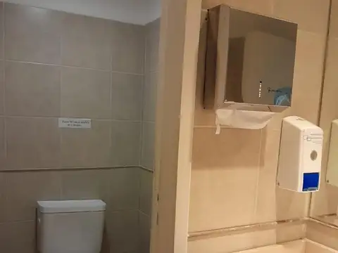 Alquiler piso de oficina remodelado  en Maipú y Lavalle