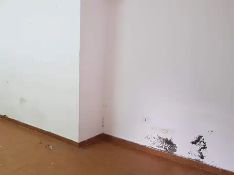 Local en Alquiler en Caseros, $ 450.000