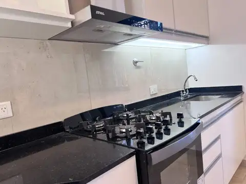 VENTA CASA 4 AMB HURLINGHAM RECICLADA A ESTRENAR